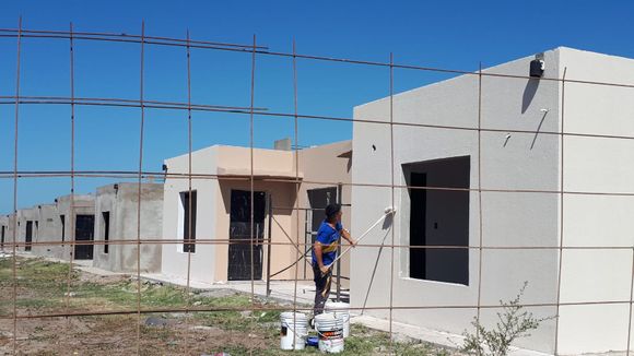 Sorteo de 84 viviendas: la escribana Dubini fue notificada por Arcor y no supervisará el acto