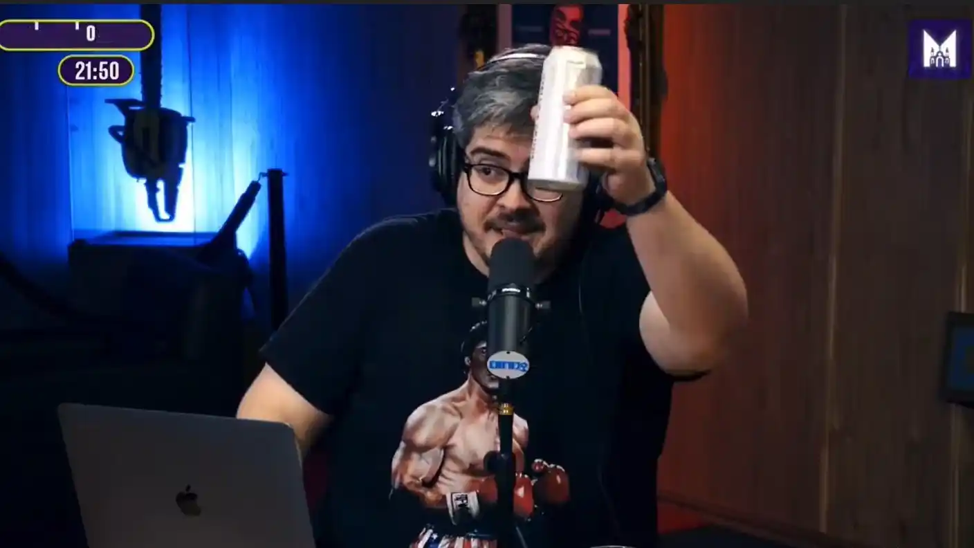 Festejos e insultos a Mujica en el programa donde Milei habló casi 6 horas: "Reventá en el infierno viejo puto con sida"