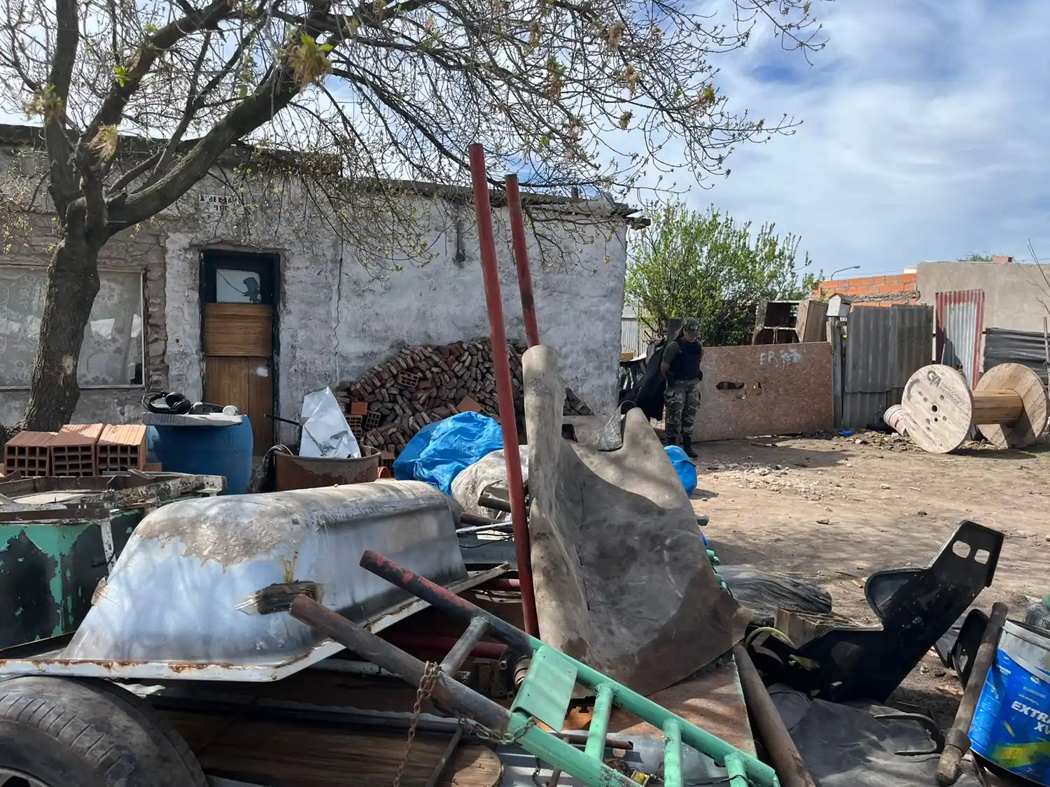 Allanamiento por hurto en planta de reciclaje: recuperan vehículo y material sustraído