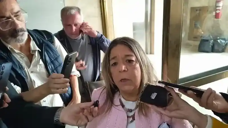 La respuesta de la escribana de Adorni sobre el origen del dinero para la compra de los departamentos: "Pregúntenle a él"