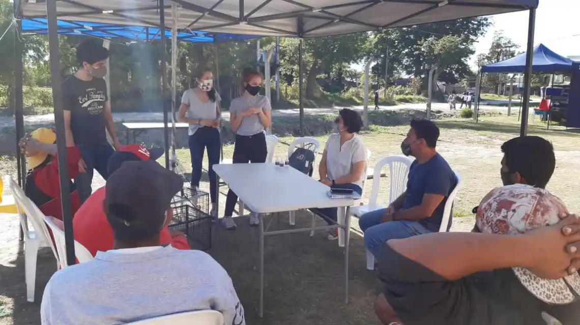 Plan Incluir: Equipos del Ministerio de Ambiente y Cambio Climático forman promotores ambientales en barrio Las Lomas