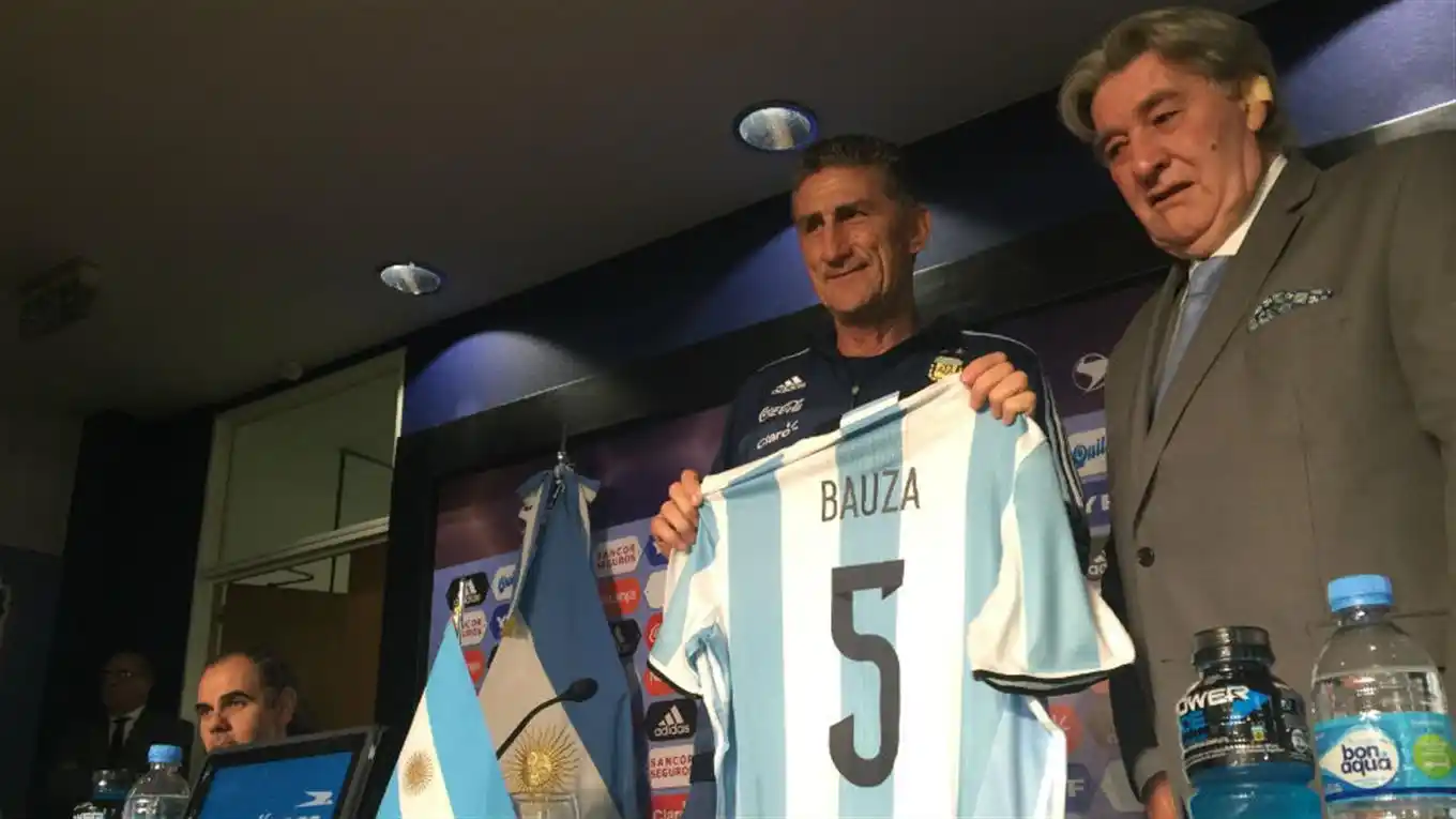 “Voy a ir a charlar de fútbol con Messi, no a convencerlo”