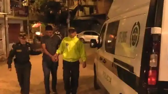 Capturan a «policías» que montaban retenes en la Ruta del Sol