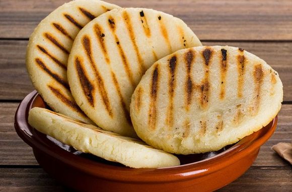 Maestra estadounidense SE HIZO VIRAL por enseñar a sus alumnos a hacer arepas venezolanas (+VIDEO)