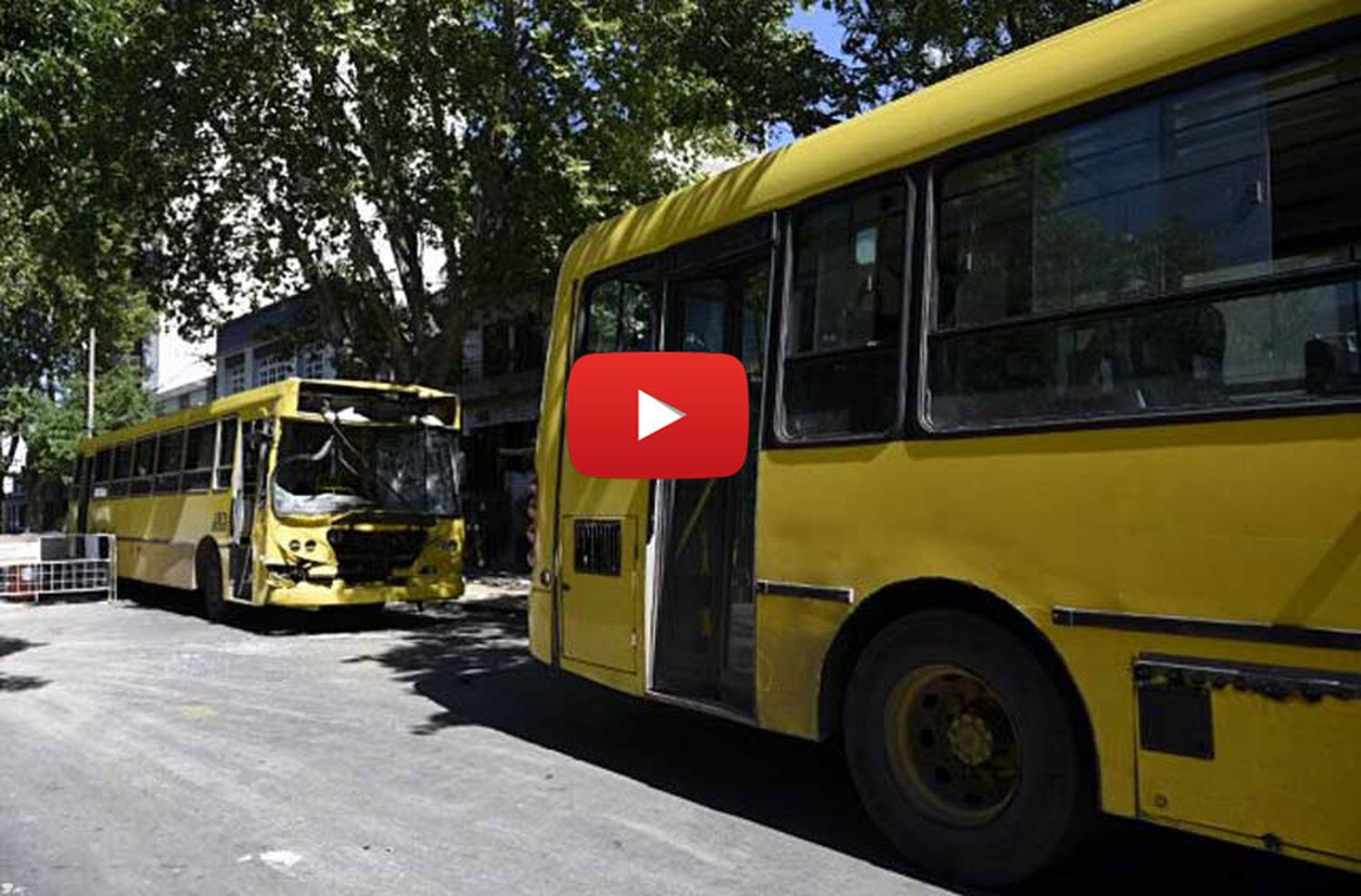 Un choque de colectivos dejó más de veinte heridos en la ciudad