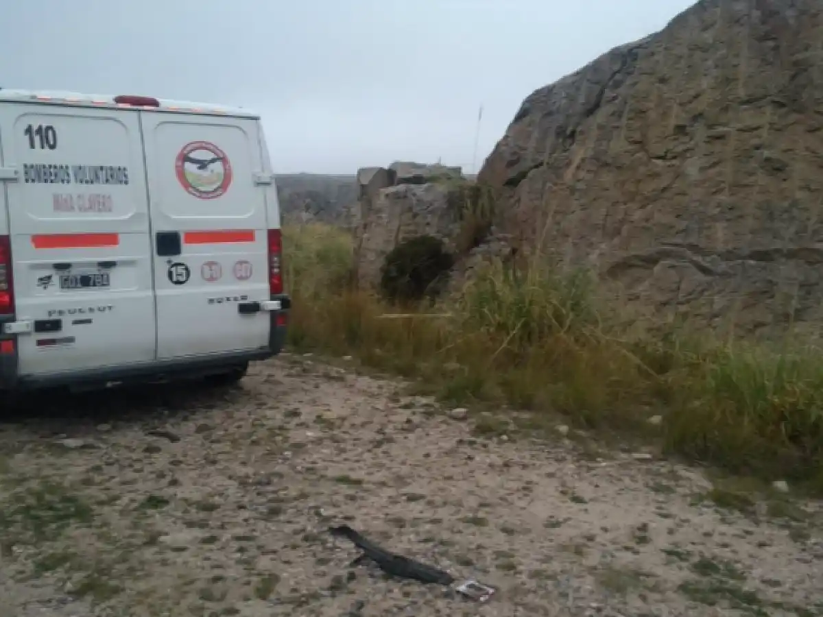 Murió una mujer policía tras un vuelco en las Altas Cumbres