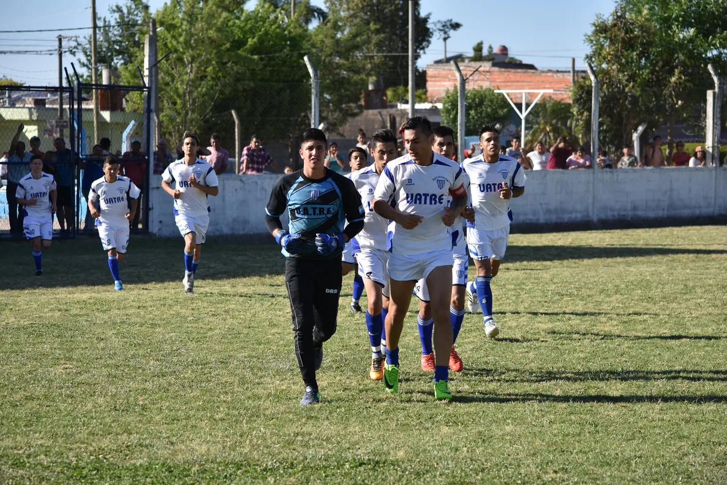 Agricultores jugará el Torneo Preparación: el pedido del plantel y el esfuerzo económico compartido para participar