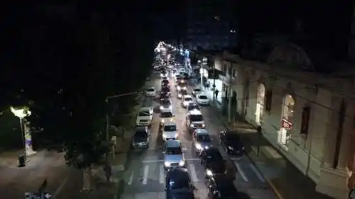 Olavarría: Masiva protesta contra el Intendente Galli por la implementación del estacionamiento medido