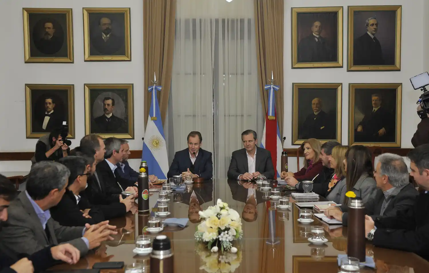 Bordet recibió a intendentes vecinalistas e instó a "trabajar con políticas públicas" 