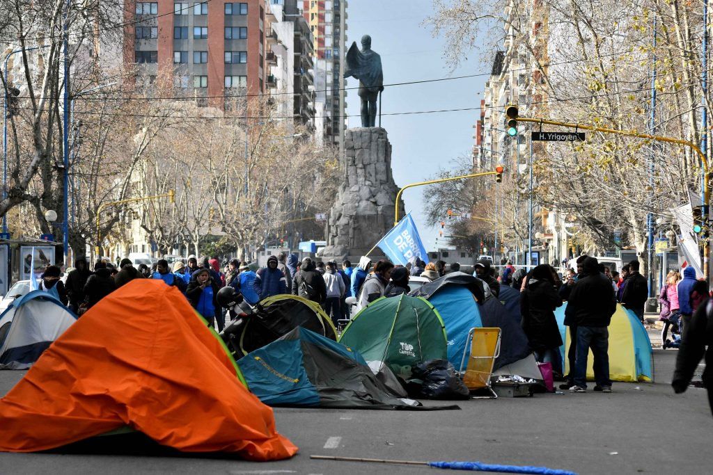 Mar del Plata: 20 cooperativas llevan 3 días de acampe frente al municipio