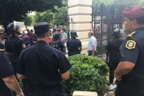 Disturbios en la Legislatura bonaerense