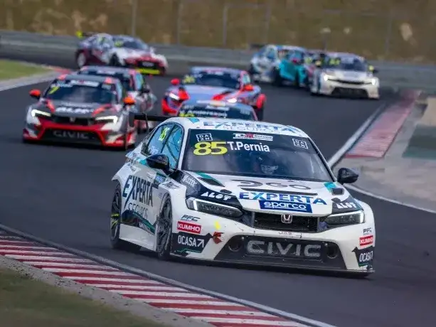 Tiago Pernía y un fin de semana positivo en Hungaroring.