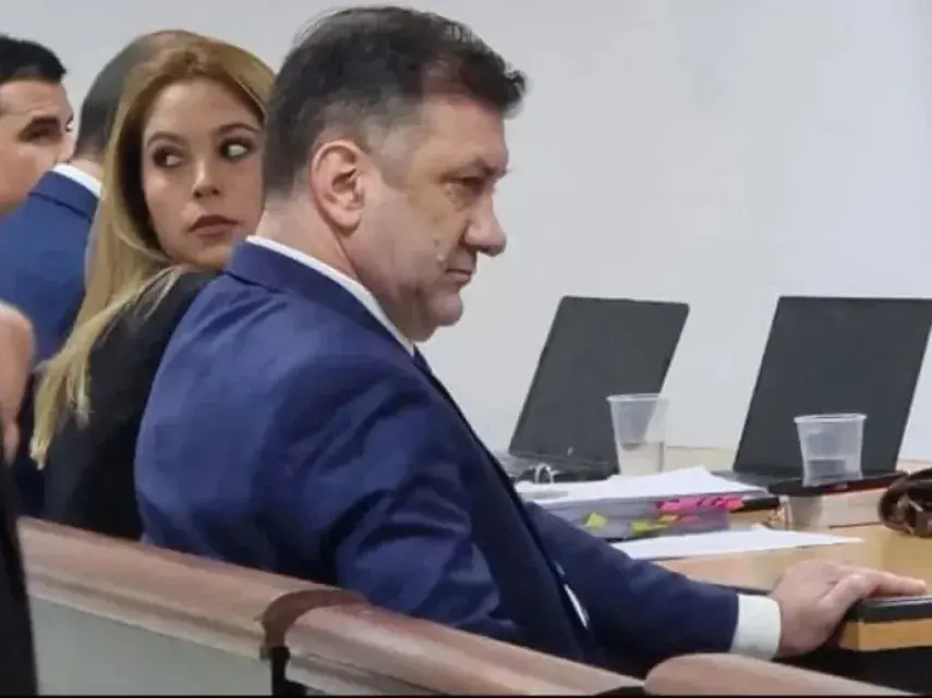 Tres agentes de la Aduana paraguaya ratificaron cómo fue el hallazgo del dinero que llevaba Kueider