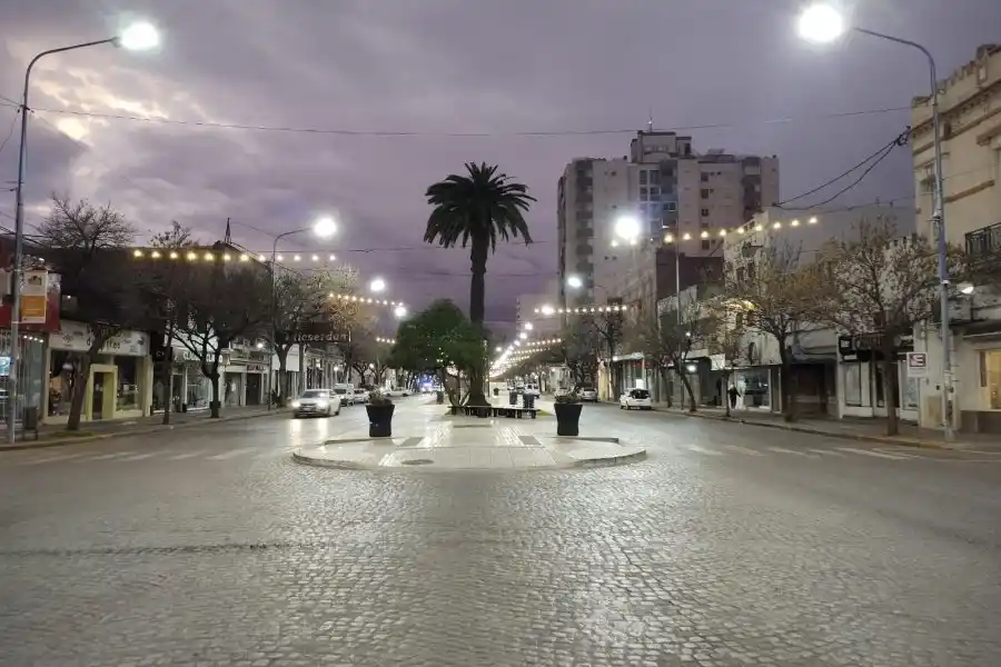 Vacaciones de invierno con una mañana fresca y nublada en Rafaela