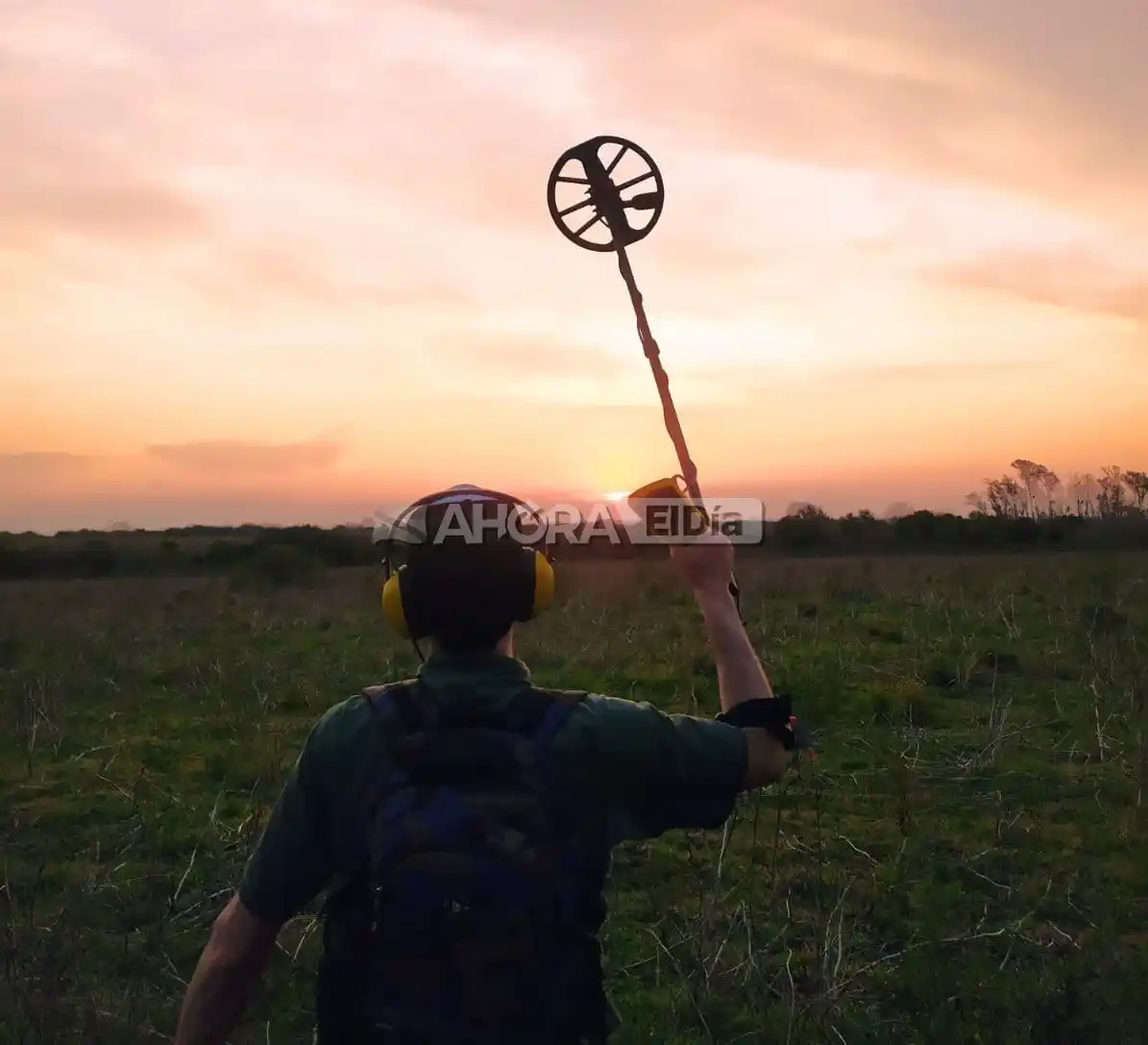 El buscador de tesoros gualeguaychuense que desentierra la historia