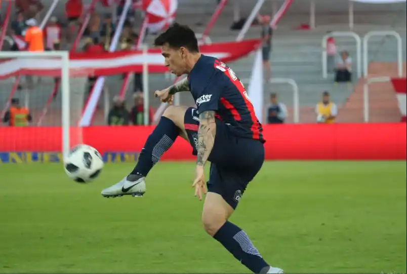 San Lorenzo se luce ante Estudiantes