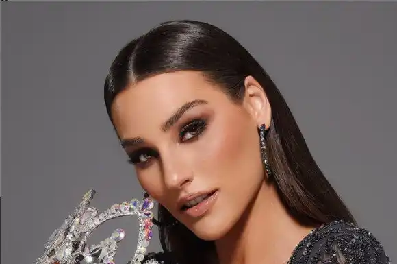 Lindsey Coffey ganó el Miss Earth 2020