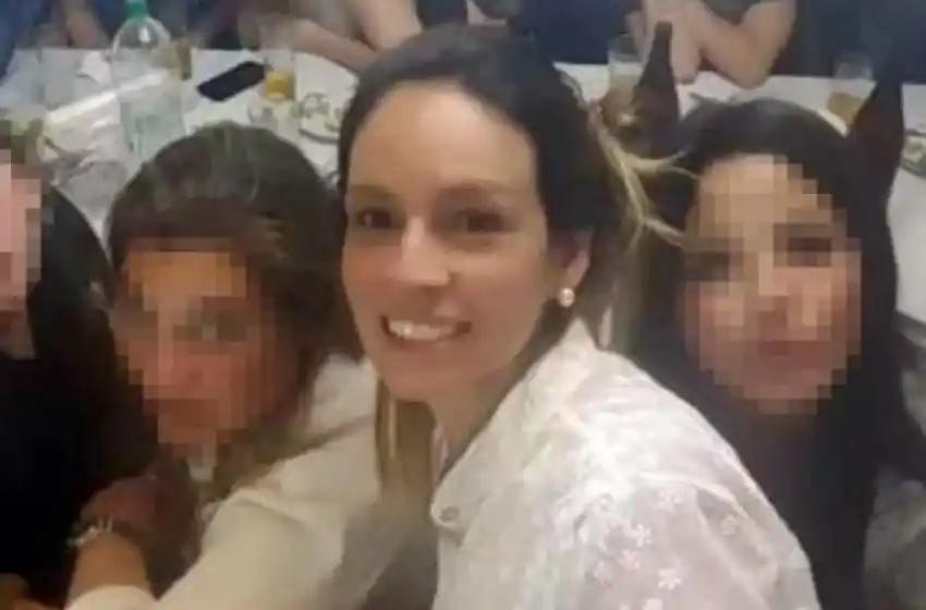 Escracharon a la mujer que atropelló al rugbier: difundieron fotos en una fiesta violando la prisión domiciliaria