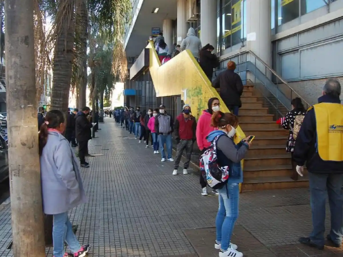 Pago IFE: este martes empiezan a cobrar los $10.000 quienes ya informaron el CBU