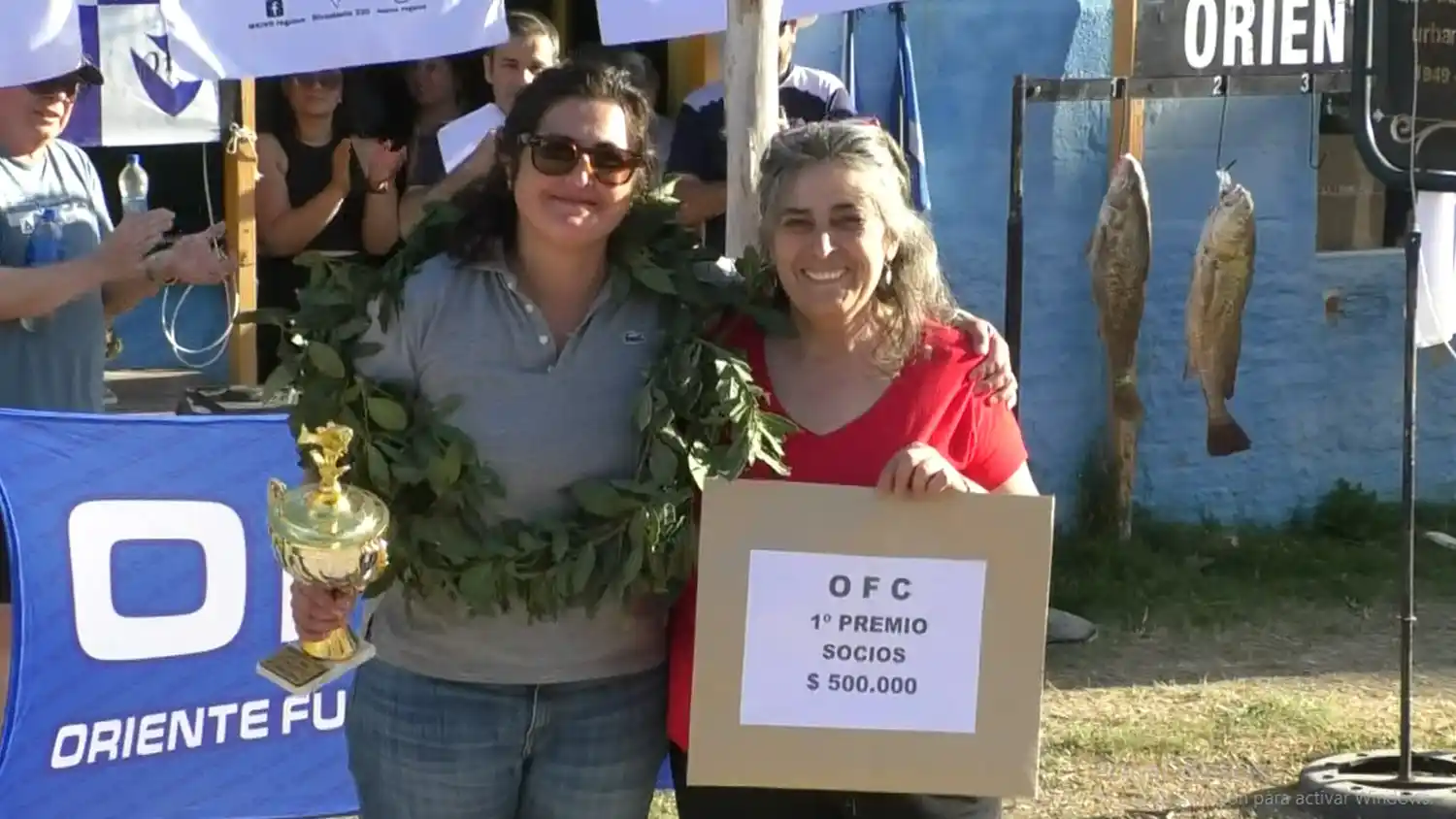 Salió segunda en el concurso de pesca y donó un premio a la sala de salud de Marisol