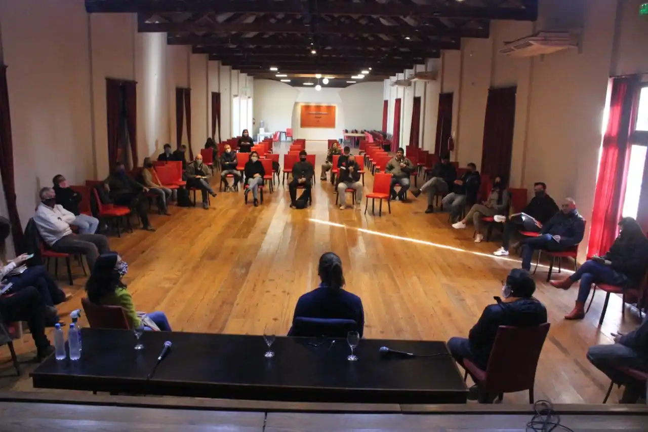 "Se volvería atrás con las medidas en caso de circulación comunitaria" afirmó el COES