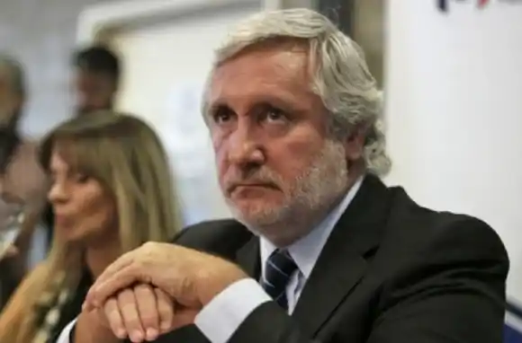 Julio Conte Grand, procurador general de Buenos Aires, contrajo coronavirus