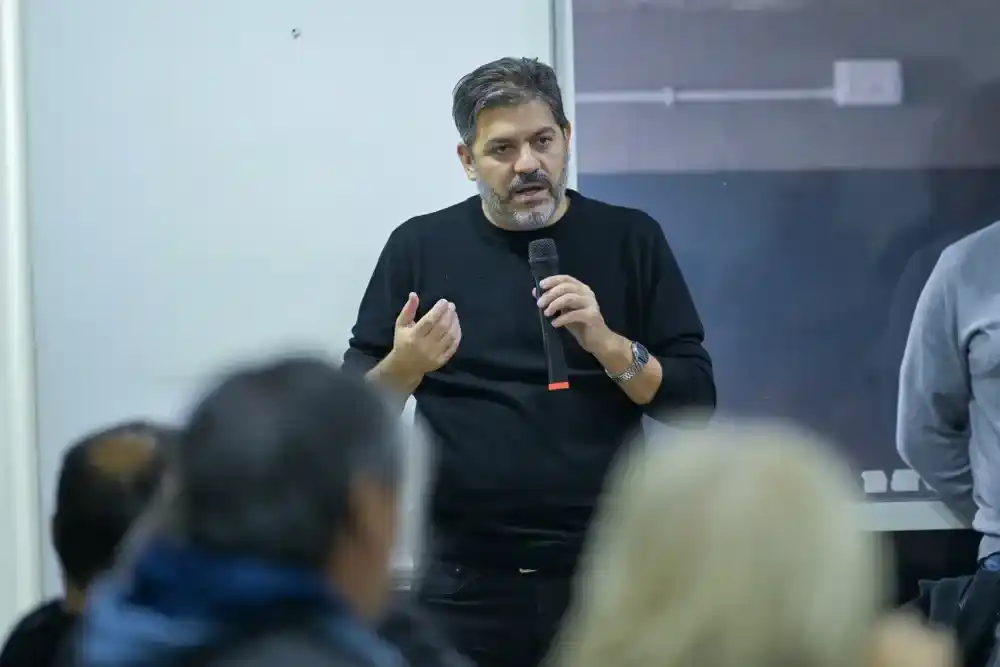 Para Carlos Bianco, la llegada de Diego Santilli no mejorará la relación con Javier Milei