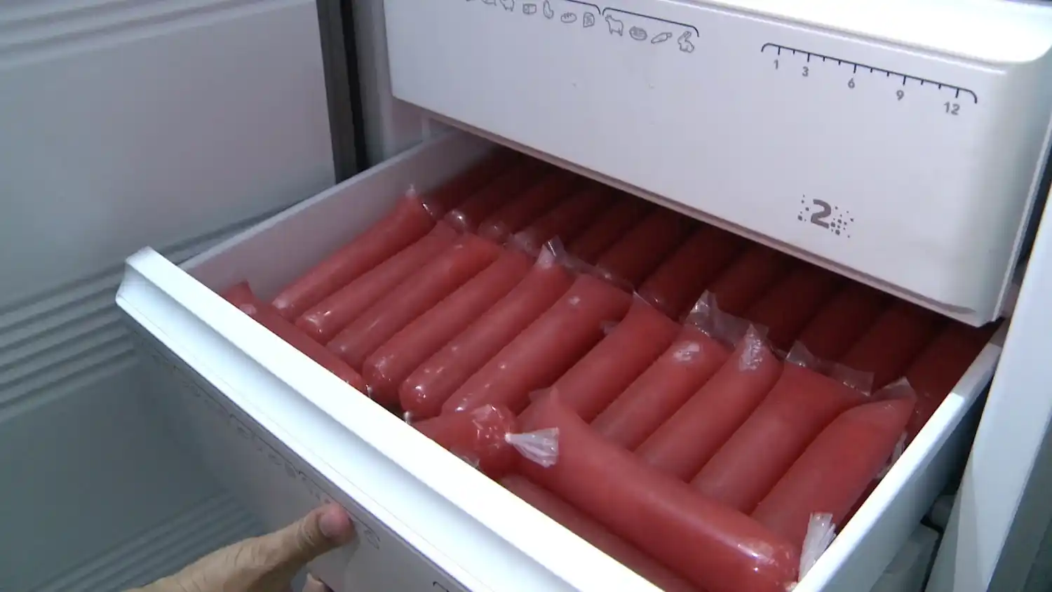 Comida secuestrada durante allanamientos simultáneos