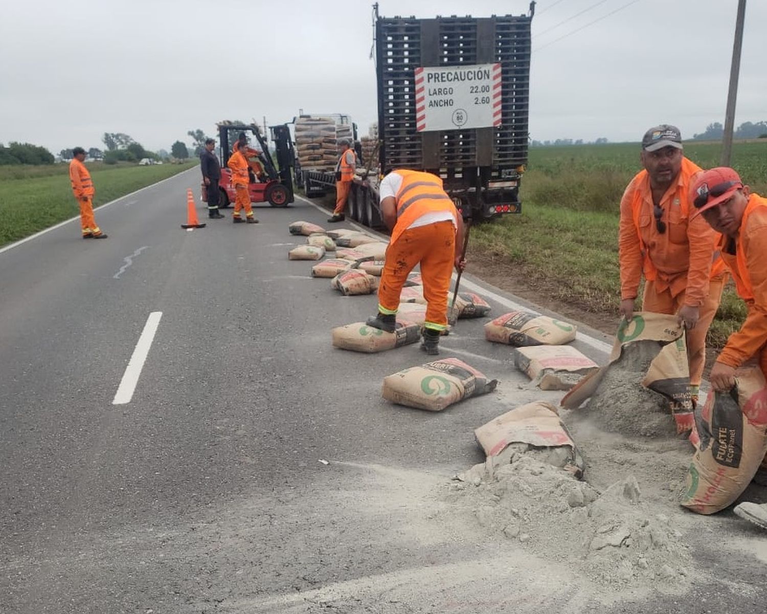 Los trabajos se enmarcan en el plan de reparaciones y mantenimiento preventivo de rutas provinciales que lleva adelante la Dirección Provincial de Vialidad, dependiente del Ministerio de Obras Públicas.