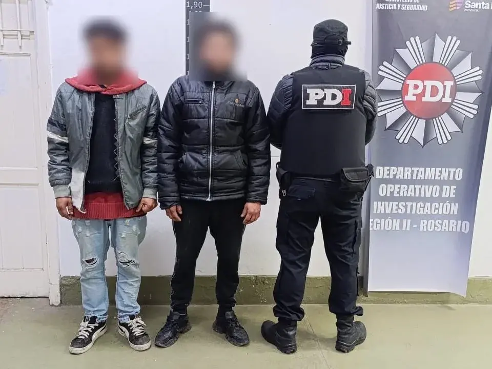 Cuatro detenidos en una serie de allanamientos por microtráfico en Rosario y la región