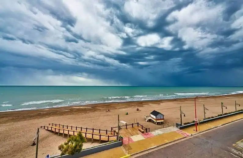 Monte Hermoso sin nocturnidad: “Esta temporada de verano la naturaleza será la protagonista”, afirmaron