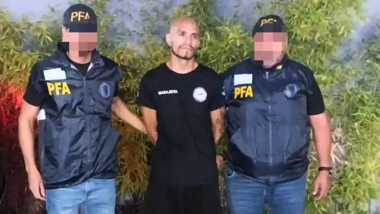 Capturaron al sospechoso de arrojar una molotov durante las protestas ante el Congreso