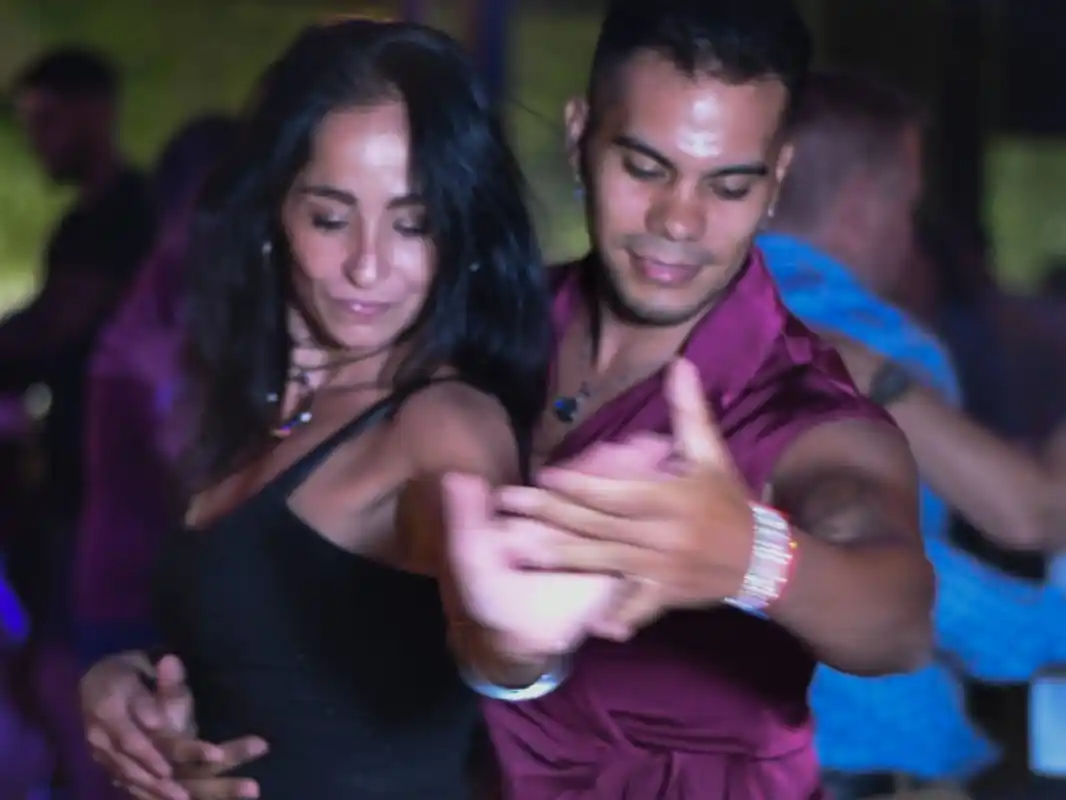 Llega a Gualeguay un taller de salsa y bachata abierto a la comunidad