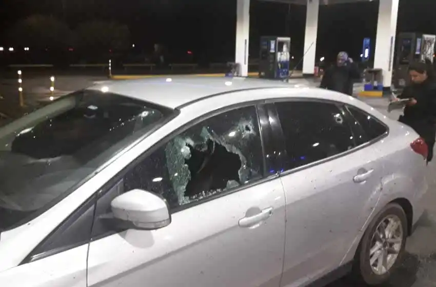 Brutal atentado: atacaron a balazos al jefe de la Policía Federal delegación Santa Fe