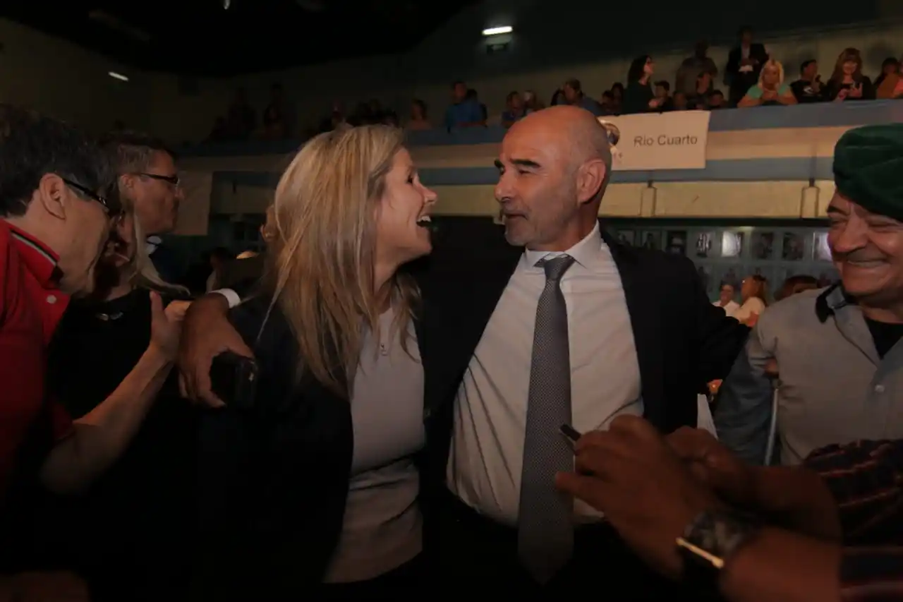 Con la lucha contra el aborto legal como bandera, avanza en el país el frente electoral "celeste"