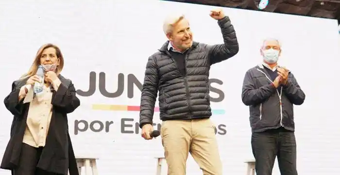 �SEl domingo es el primer  paso hacia la construcción  de otro futuro para Entre Ríos⬝