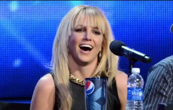 Britney Spears seguirá bajo tutela de su padre