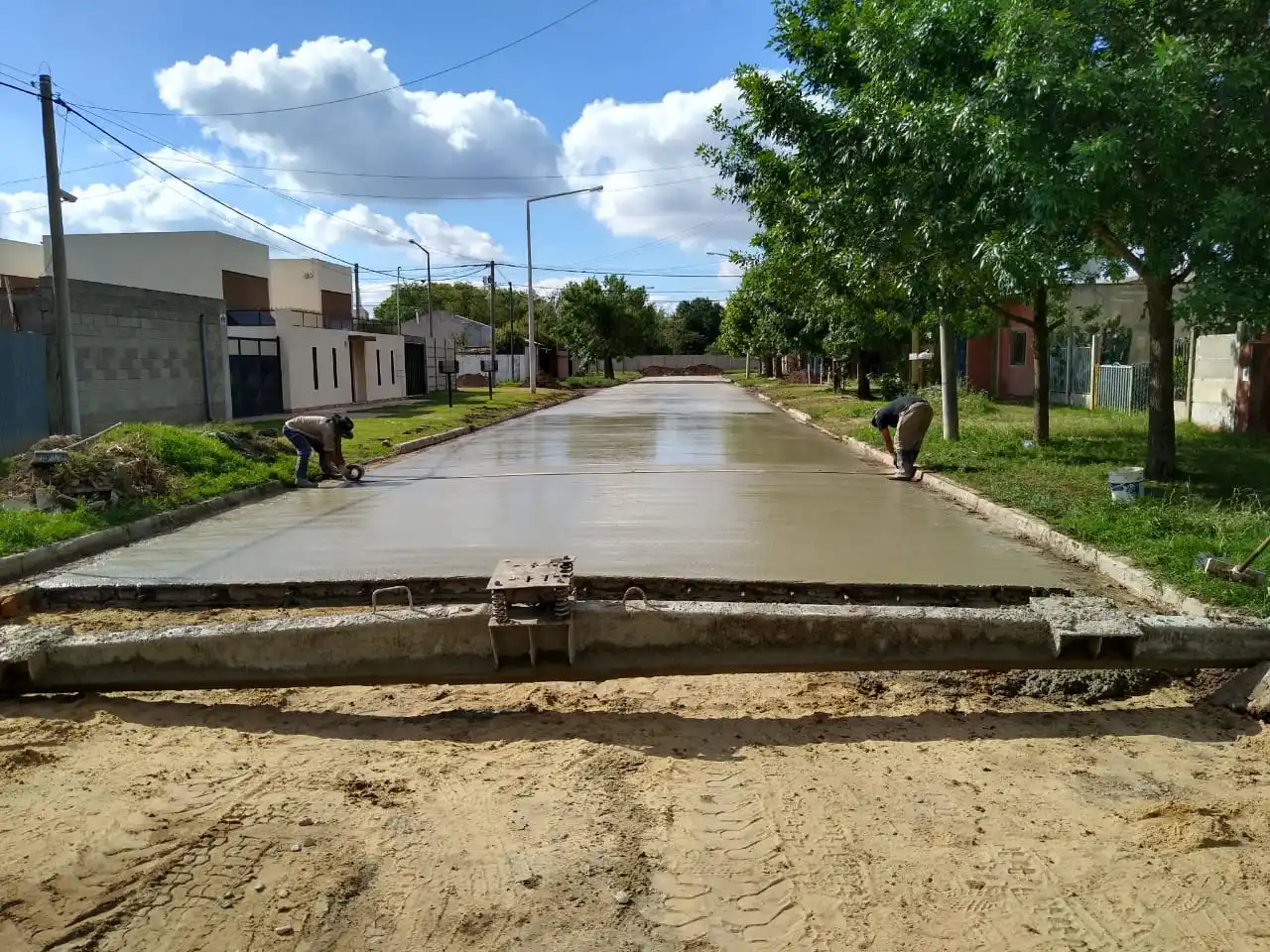 Las obras siguen cambiando el paisaje de los barrios.