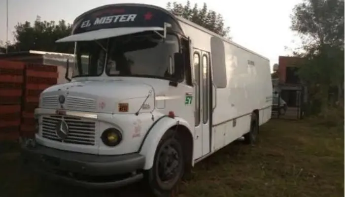 Los voluntarios dispusieron sus transportes para llevar las donaciones a los afectados por el temporal.