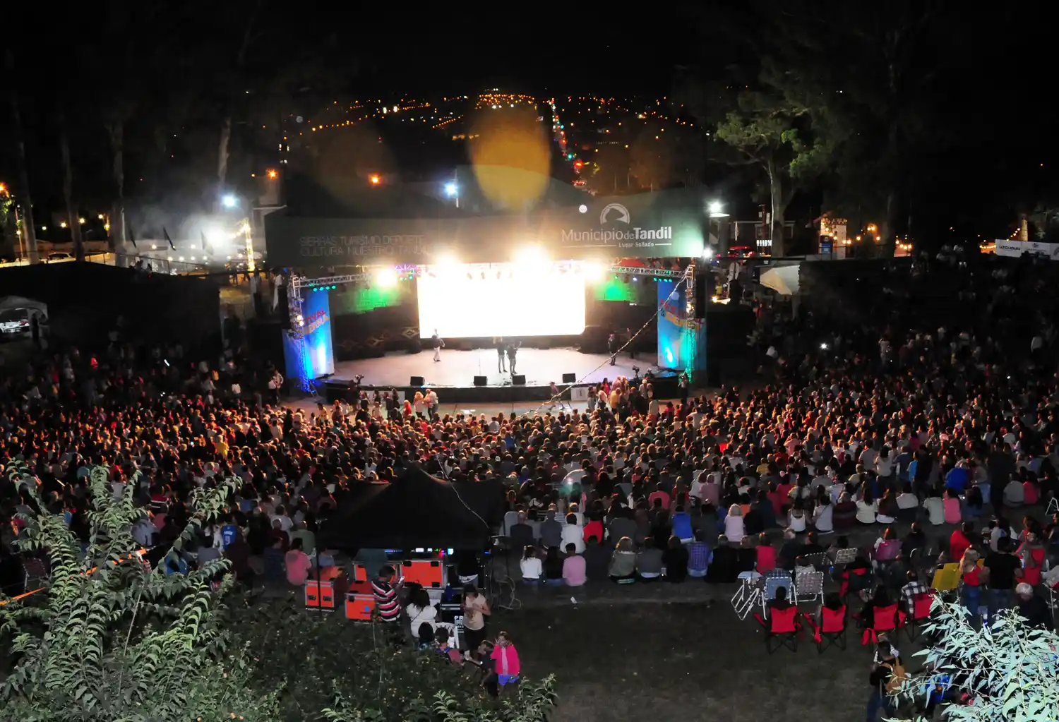 Explotó el Festival de la Sierra y hoy llega la noche del salame más largo