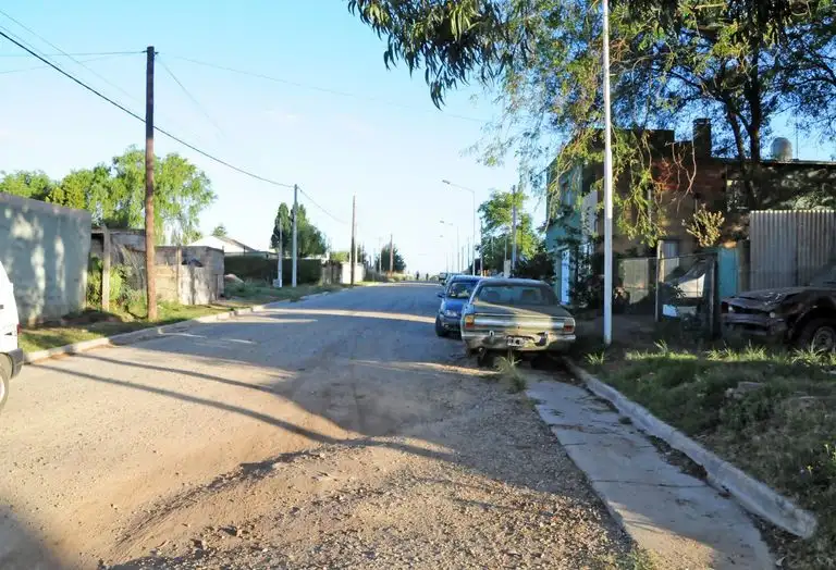En Cabral al 2200, los frentistas esperan por el gas.