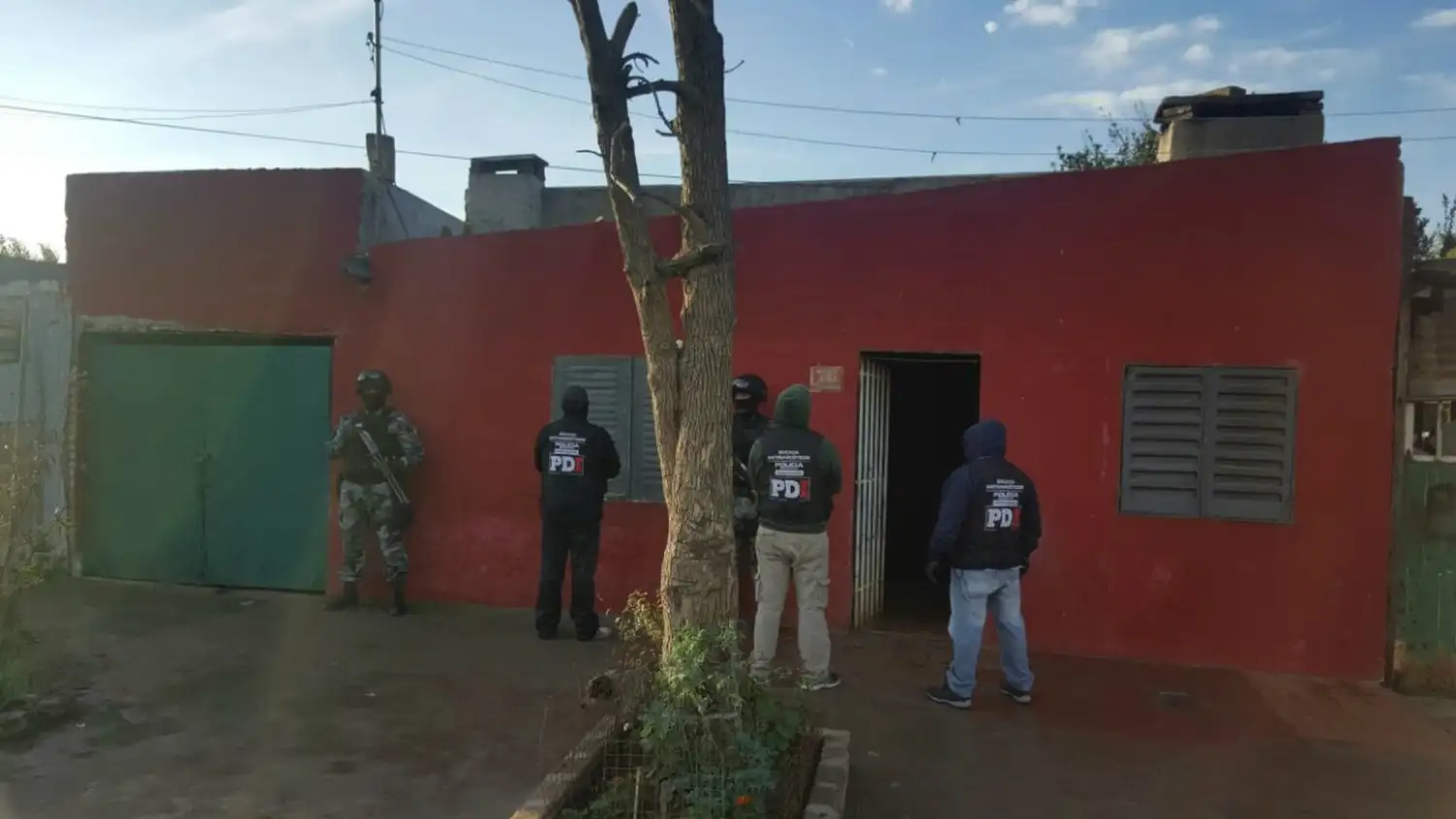 La Policía antinarcóticos secuestró marihuana fraccionada en Recreo