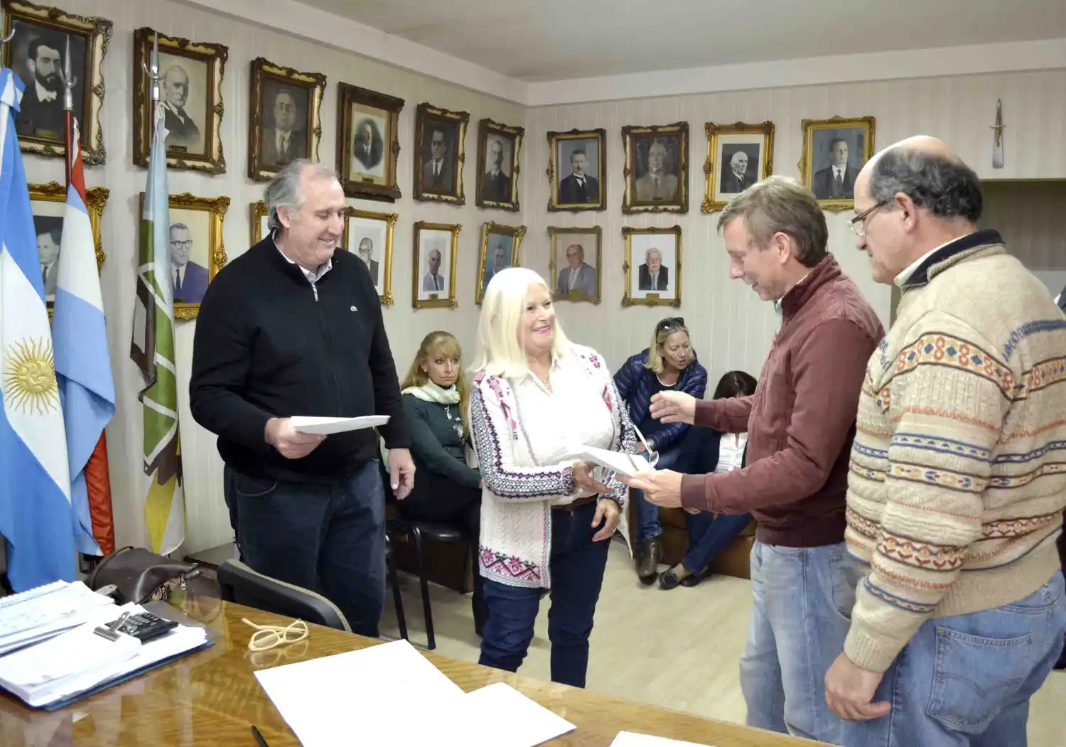 Entregaron aportes para dos instituciones de Urdinarrain