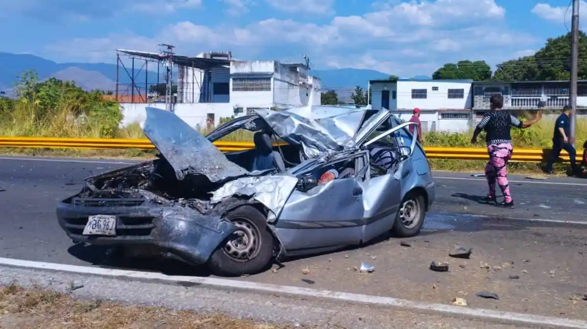 Oficial de la GNB perdió la vida en aparatoso accidente en la Autopista Regional del Centro