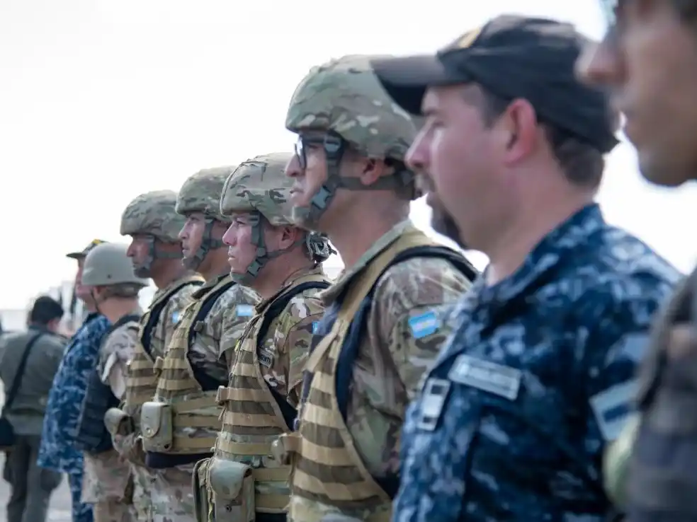 El Gobierno Nacional autoriza a militares a detener civiles en casos de flagrancia