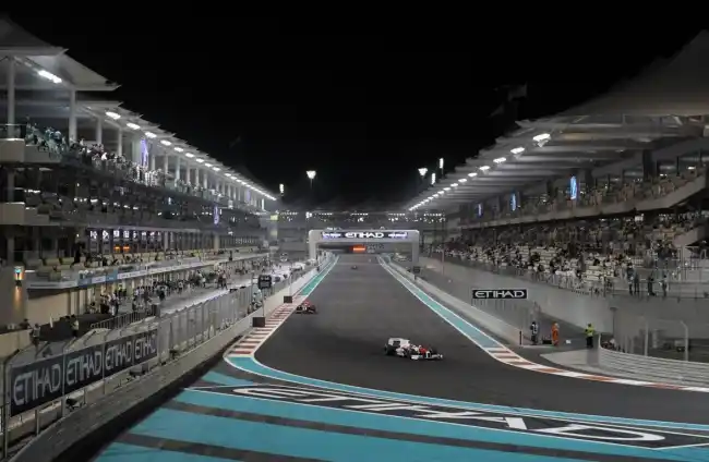 Lujo y deportes: Fórmula 1 en Emiratos Árabes