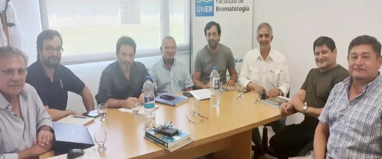 Recogerán muestras de agua en el río Gualeguaychú