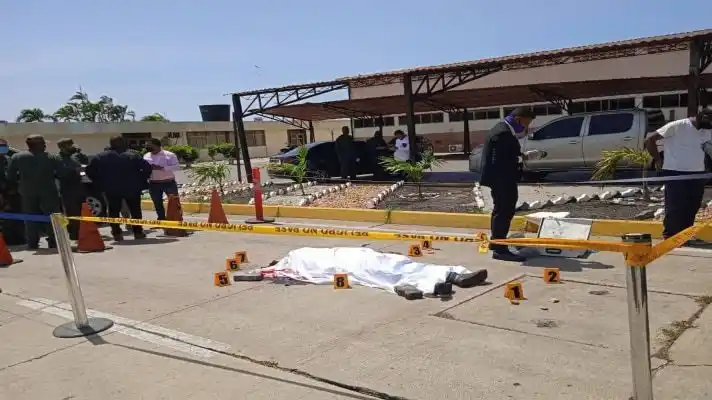 Juzgado en tribunales civiles teniente de fragata que ultimó a su superior en Vargas