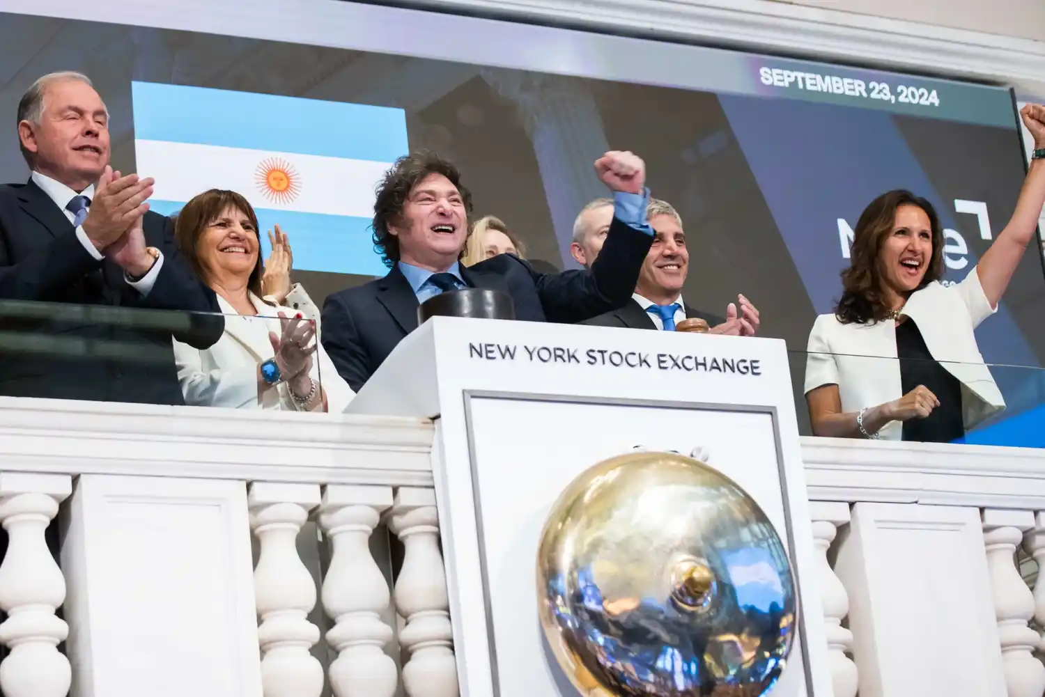 CriptoGate: denuncian en EE.UU. a Milei, quien descarta cambios de Gabinete