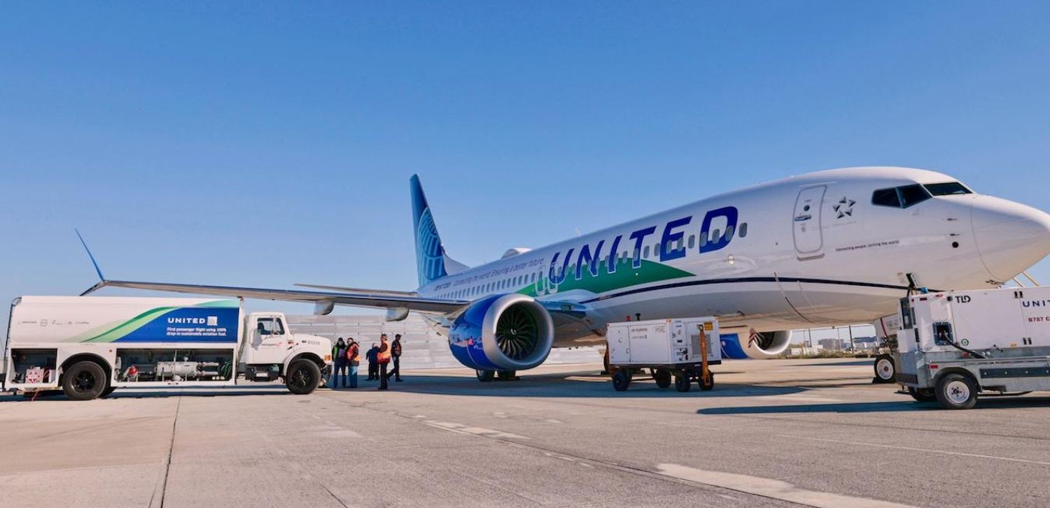 United completed first passenger flight in history using 100% sustainable aviation fuel